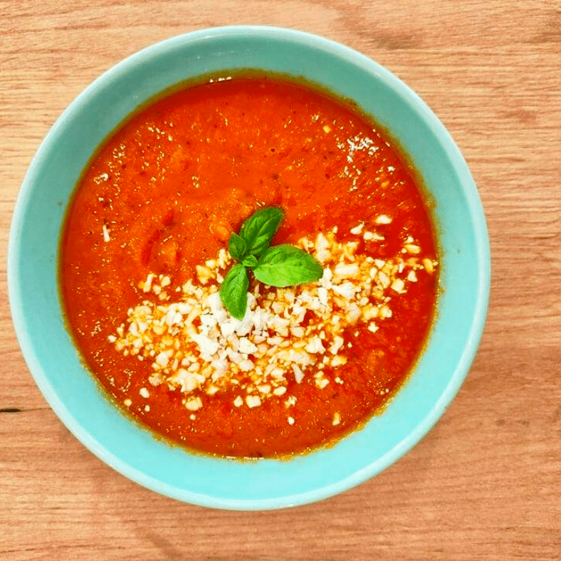 Krem pomidorowy z ryżem kalafiorowm